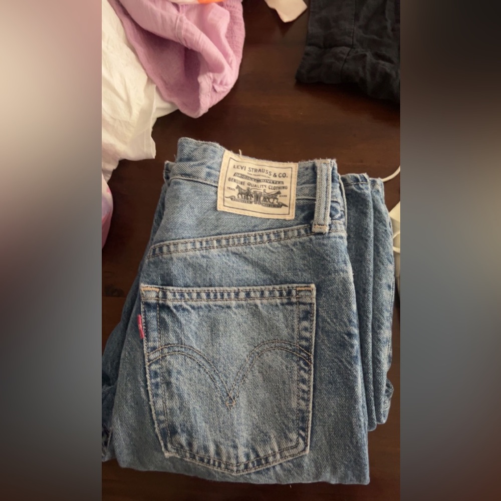 Levi’s Ribcage Straight Ankle Jeans
